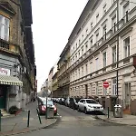 Nest Close To The Boulevard